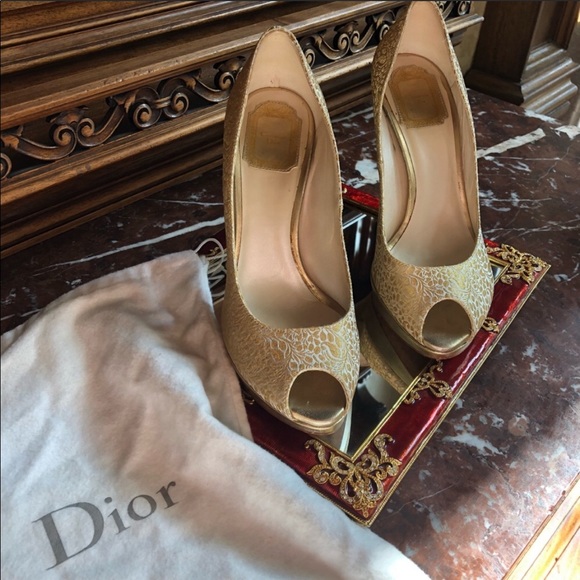 🔥Dior shoes - Picture 1 of 4